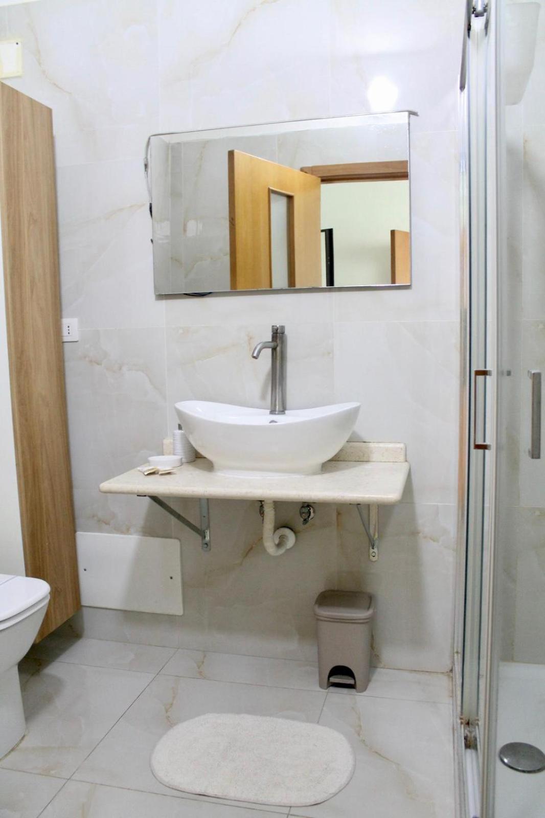 B&B Central Rooms 137 那不勒斯 外观 照片