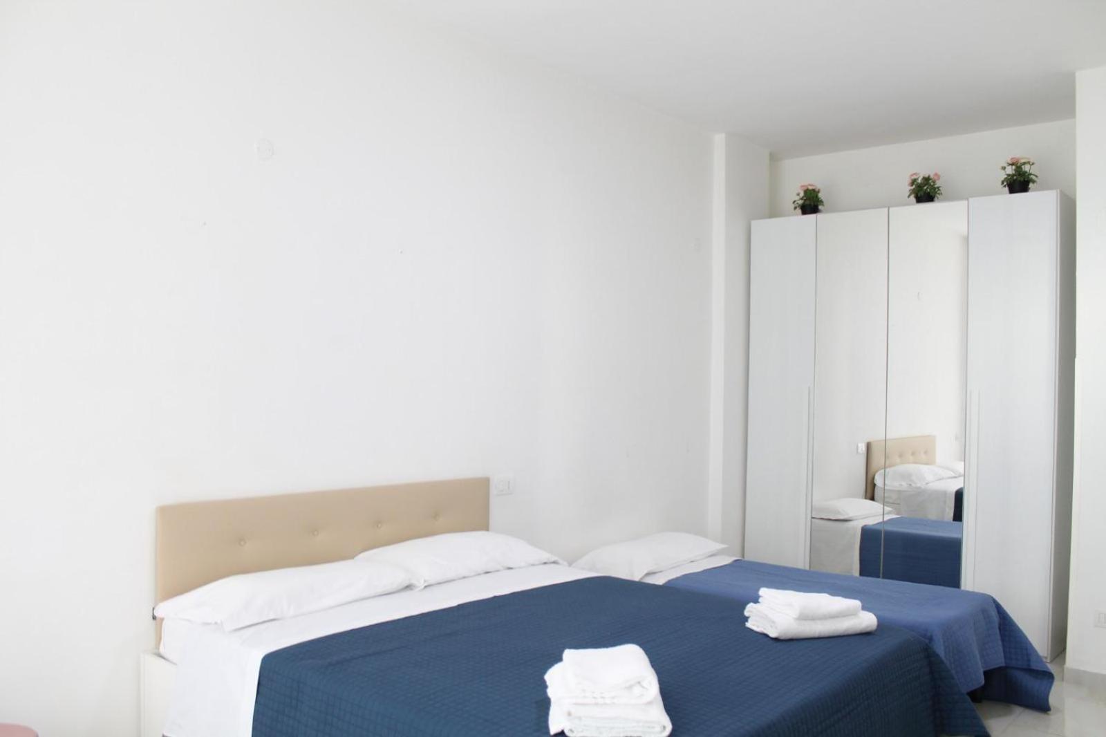 B&B Central Rooms 137 那不勒斯 外观 照片